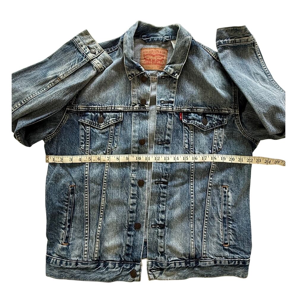 Levi’s Men’s Denim Trucker Jacket Medium M Blue Type III Classic Fit